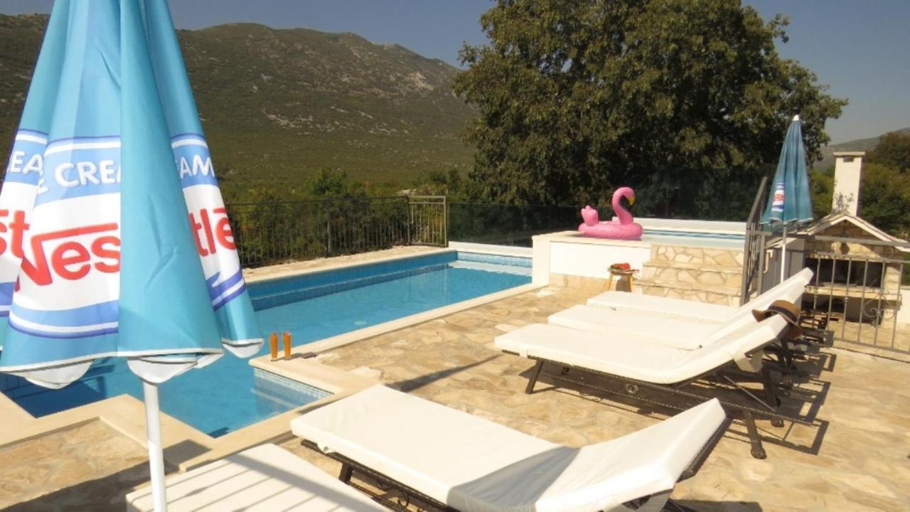 Dvori Stipanovi With Heated Pool And Jacuzzi Villa Donje Rascane Eksteriør bilde