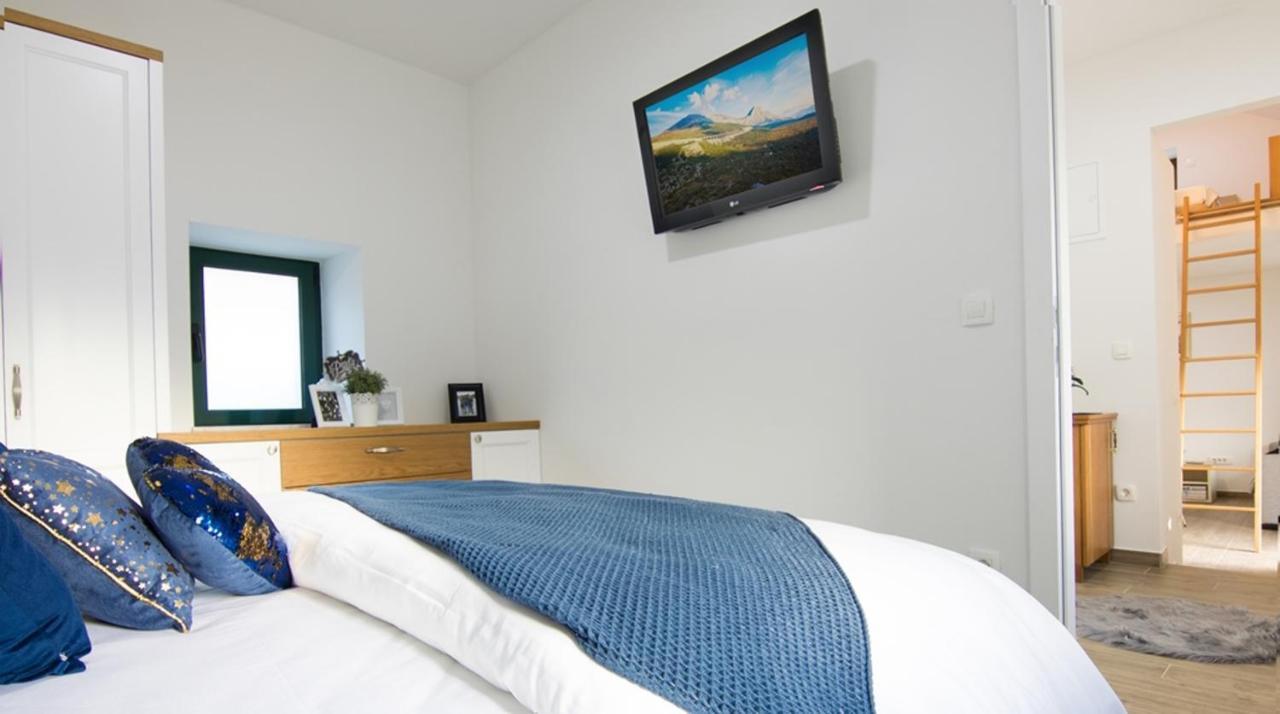 Dvori Stipanovi With Heated Pool And Jacuzzi Villa Donje Rascane Eksteriør bilde