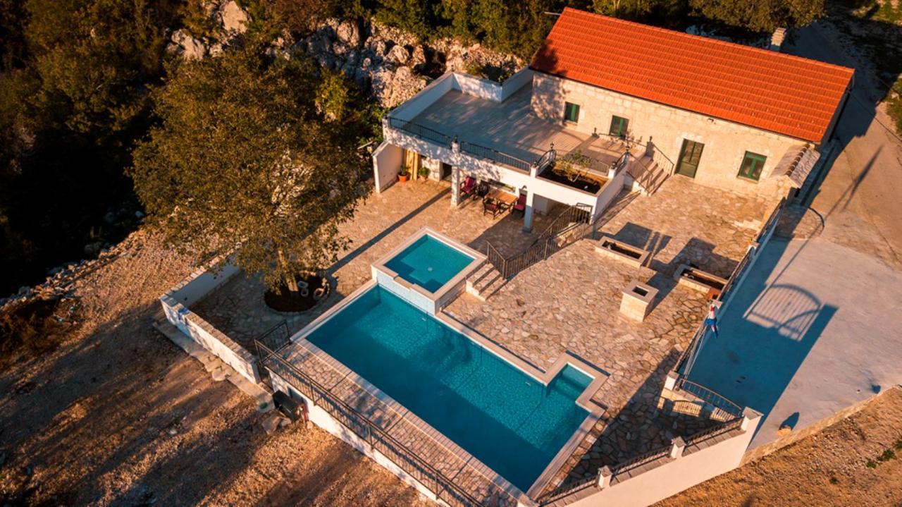 Dvori Stipanovi With Heated Pool And Jacuzzi Villa Donje Rascane Eksteriør bilde