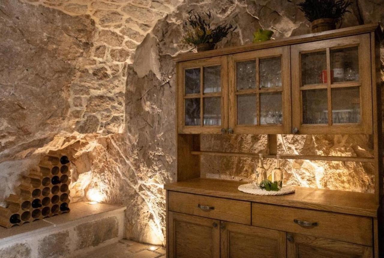 Dvori Stipanovi With Heated Pool And Jacuzzi Villa Donje Rascane Eksteriør bilde