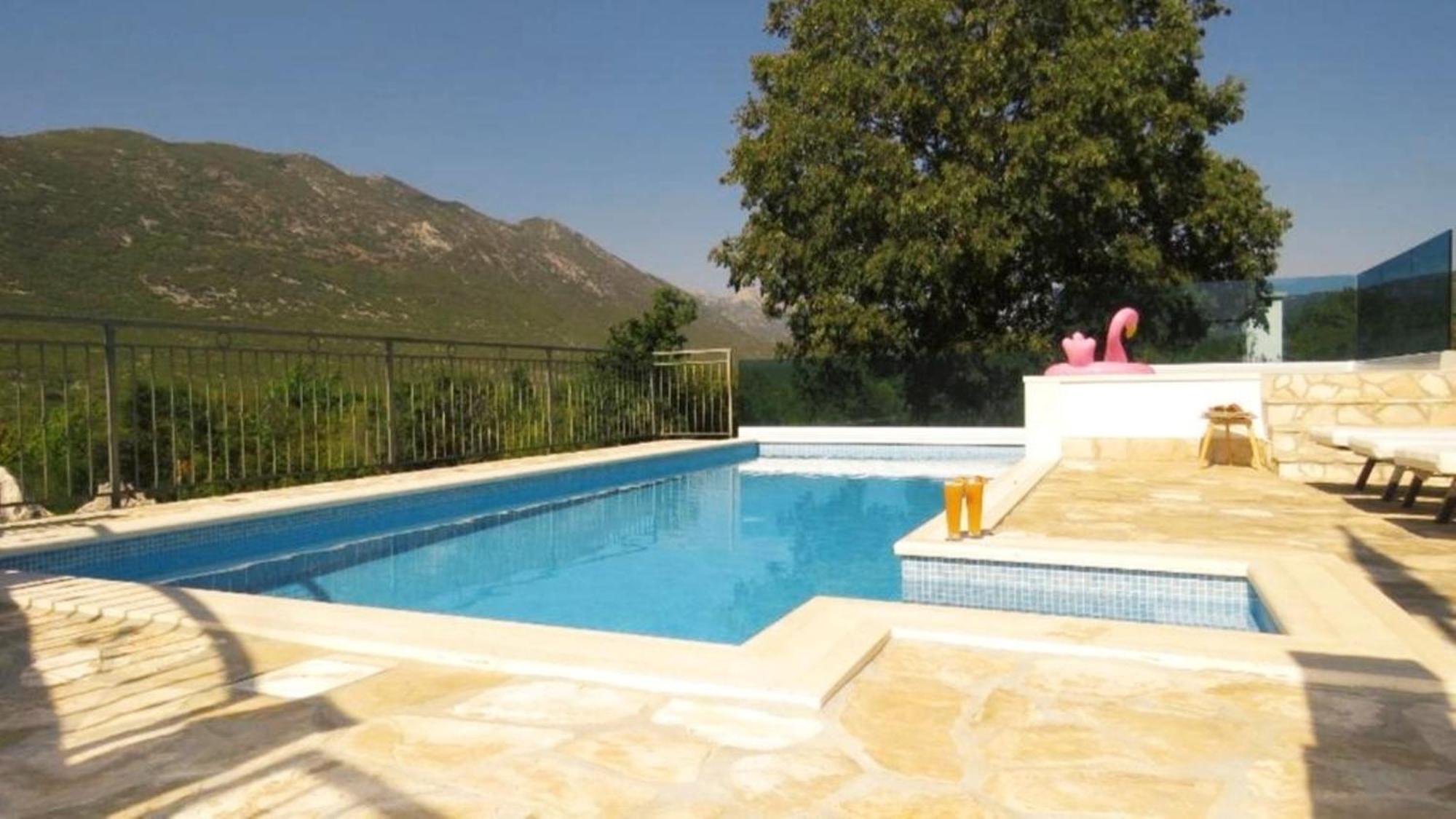 Dvori Stipanovi With Heated Pool And Jacuzzi Villa Donje Rascane Eksteriør bilde
